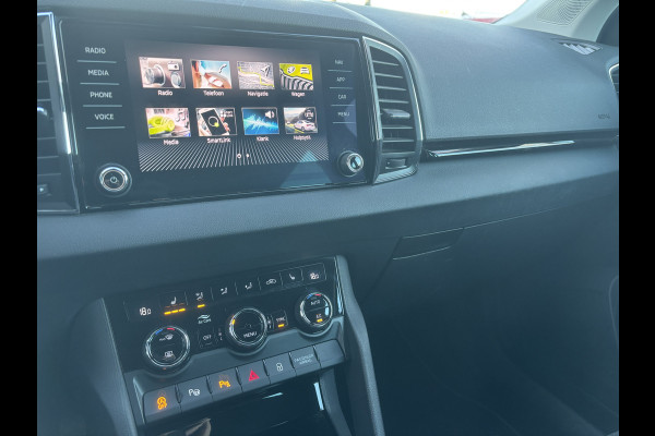 Škoda Karoq 1.5 TSI ACT Business | Stuurverwarming | Apple Carplay | Parkeer Sensoren | Cruise