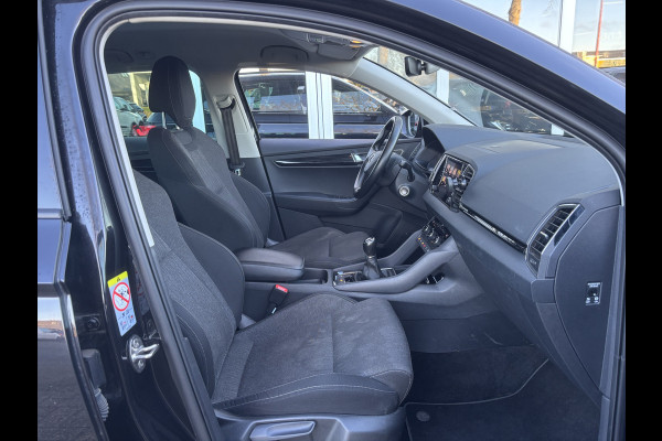 Škoda Karoq 1.5 TSI ACT Business | Stuurverwarming | Apple Carplay | Parkeer Sensoren | Cruise