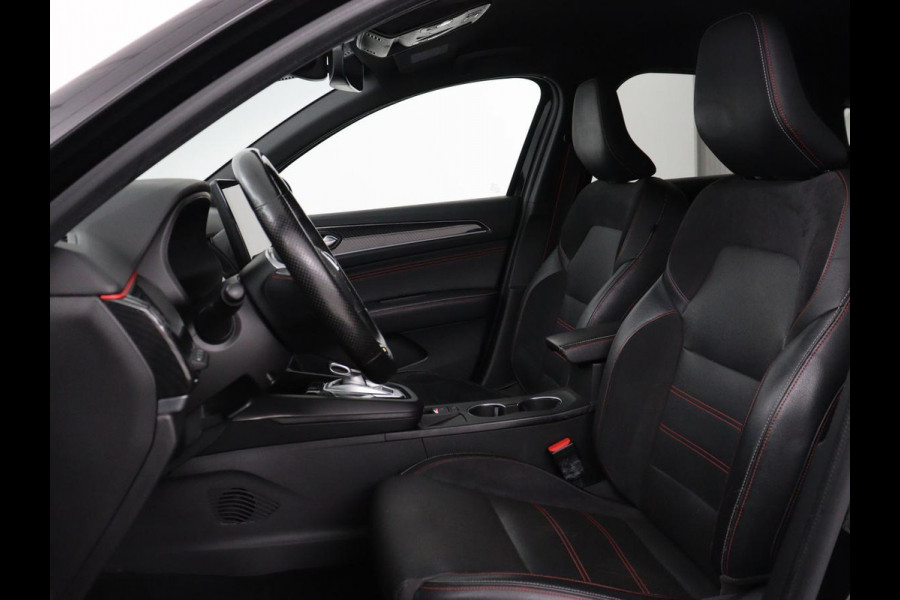 Renault Arkana 1.6 E-Tech Hybrid 145 R.S. Line | Leder/Alcantara | Stoelverwarming | Trekhaak | Adaptive cruise | Camera | Carplay | Keyless | Park Assist | Full LED | Navigatie