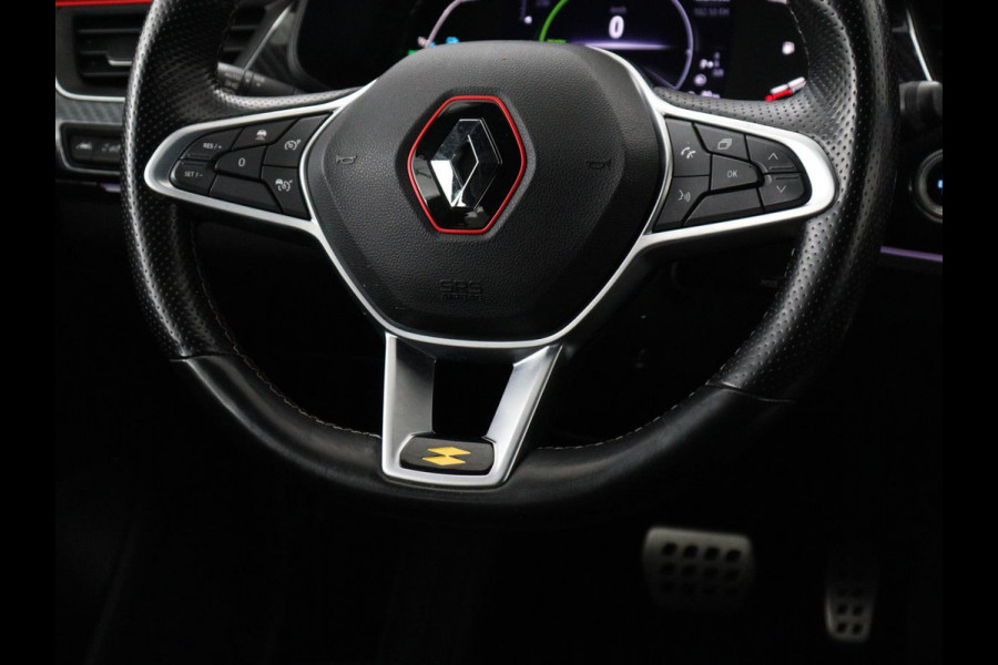 Renault Arkana 1.6 E-Tech Hybrid 145 R.S. Line | Leder/Alcantara | Stoelverwarming | Trekhaak | Adaptive cruise | Camera | Carplay | Keyless | Park Assist | Full LED | Navigatie