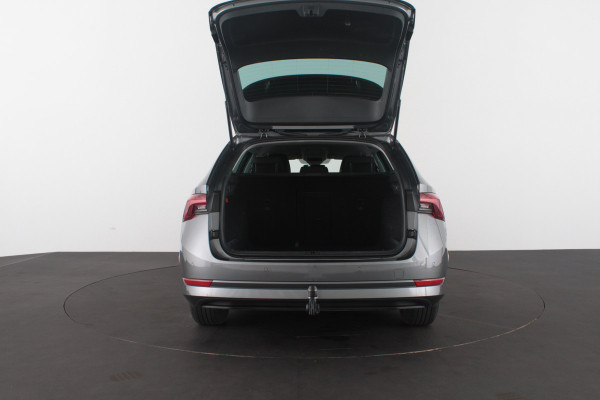 Škoda Octavia Combi 1.0 TSI Ambition > Camera/Trekhaak/Sfeerverlichting/Stoelverwarming..