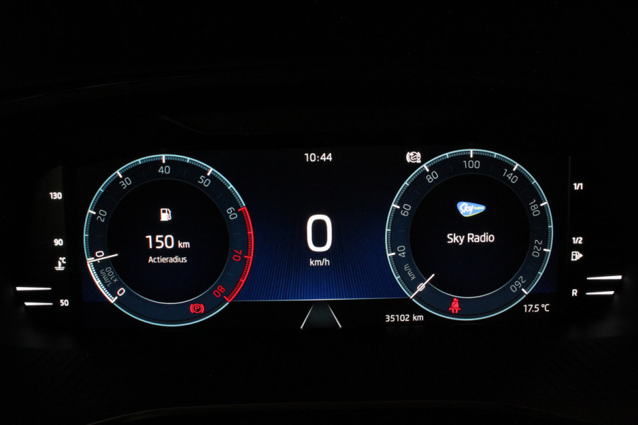 Škoda Octavia Combi 1.0 TSI Ambition > Camera/Trekhaak/Sfeerverlichting/Stoelverwarming..