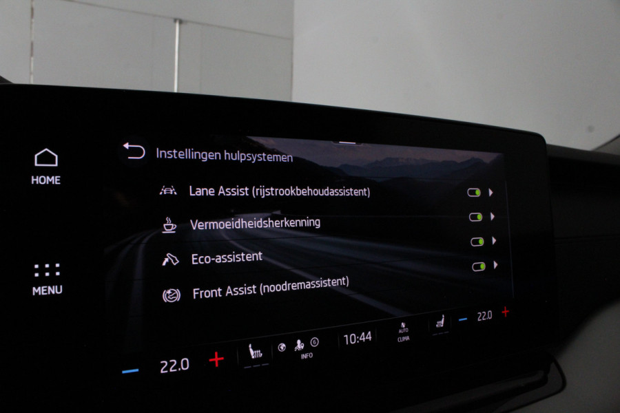 Škoda Octavia Combi 1.0 TSI Ambition > Camera/Trekhaak/Sfeerverlichting/Stoelverwarming..