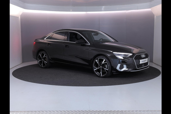 Audi A3 Limousine 30 TFSI Business edition 110 pk S-tronic | Navigatie | Parkeersensoren achter | LED koplampen | Apple Carplay/Android Auto |