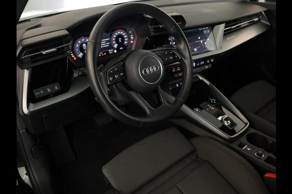 Audi A3 Limousine 30 TFSI Business edition 110 pk S-tronic | Navigatie | Parkeersensoren achter | LED koplampen | Apple Carplay/Android Auto |