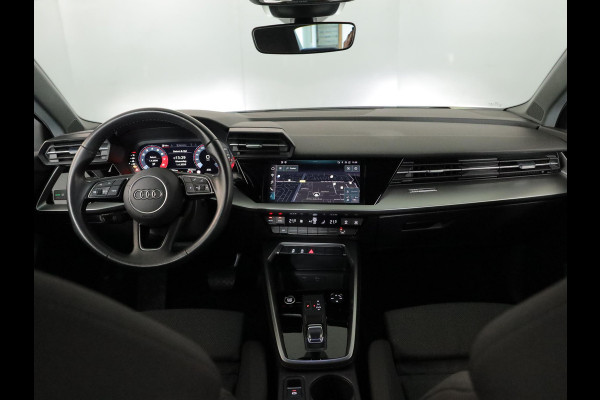 Audi A3 Limousine 30 TFSI Business edition 110 pk S-tronic | Navigatie | Parkeersensoren achter | LED koplampen | Apple Carplay/Android Auto |