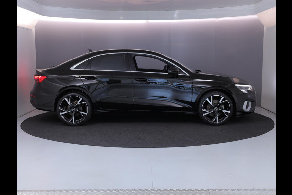 Audi A3 Limousine 30 TFSI Business edition 110 pk S-tronic | Navigatie | Parkeersensoren achter | LED koplampen | Apple Carplay/Android Auto |