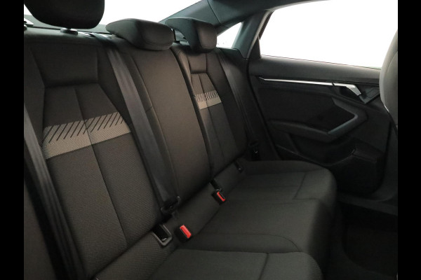 Audi A3 Limousine 30 TFSI Business edition 110 pk S-tronic | Navigatie | Parkeersensoren achter | LED koplampen | Apple Carplay/Android Auto |