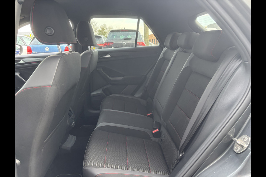 Volkswagen T-Roc 1.5 TSI Sport 2x R-Line | Parkeer Camera | Adaptieve Cruise | Navi