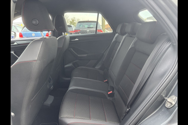 Volkswagen T-Roc 1.5 TSI Sport 2x R-Line | Parkeer Camera | Adaptieve Cruise | Navi