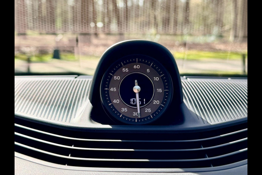 Porsche Taycan 4S Performance 84 kWh Sport Chrono-pakket | BOSE | 360° Camera | Stoelverw. | Panoramadak