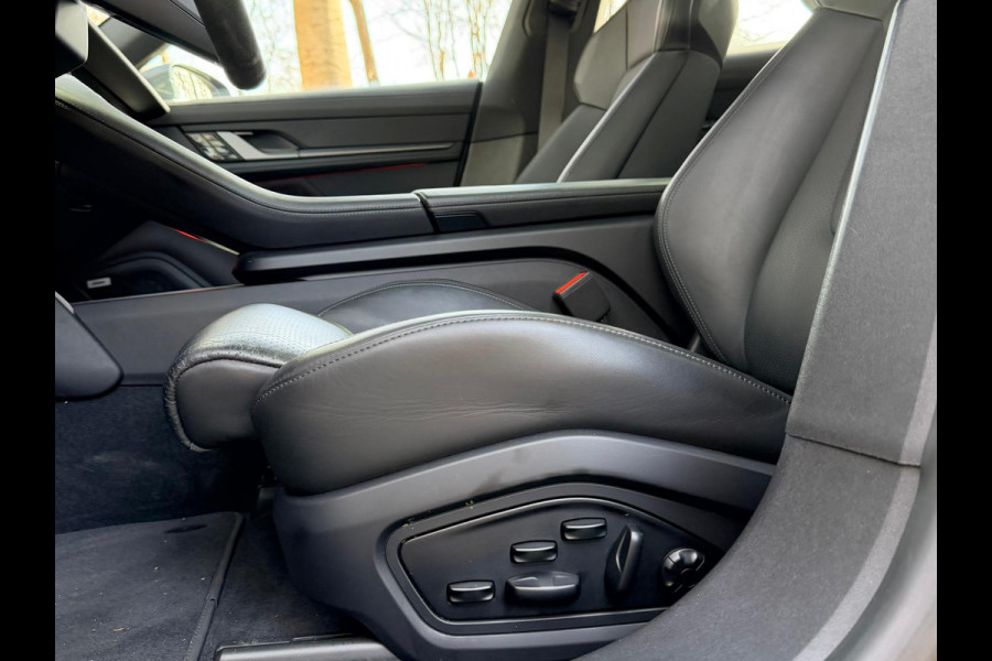 Porsche Taycan 4S Performance 84 kWh Sport Chrono-pakket | BOSE | 360° Camera | Stoelverw. | Panoramadak