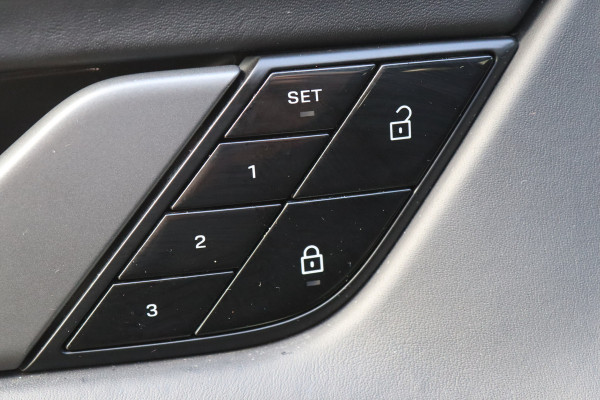 Porsche Taycan 4S Performance 84 kWh Sport Chrono-pakket | BOSE | 360° Camera | Stoelverw. | Panoramadak