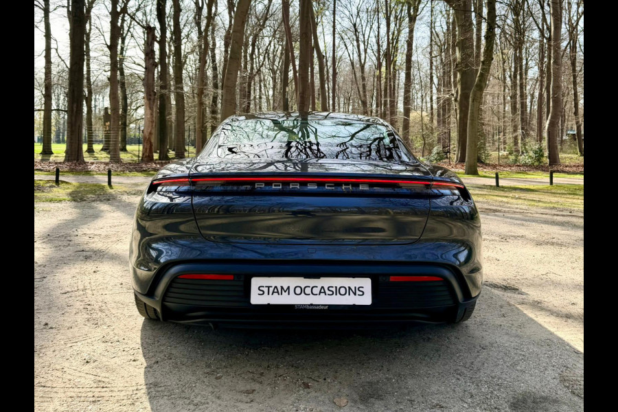 Porsche Taycan 4S Performance 84 kWh Sport Chrono-pakket | BOSE | 360° Camera | Stoelverw. | Panoramadak
