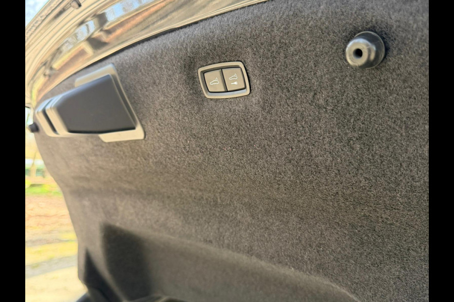 Porsche Taycan 4S Performance 84 kWh Sport Chrono-pakket | BOSE | 360° Camera | Stoelverw. | Panoramadak