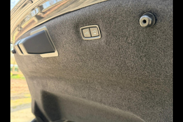 Porsche Taycan 4S Performance 84 kWh Sport Chrono-pakket | BOSE | 360° Camera | Stoelverw. | Panoramadak