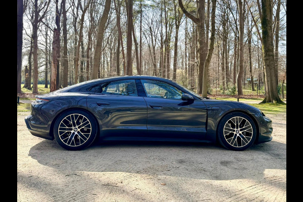 Porsche Taycan 4S Performance 84 kWh Sport Chrono-pakket | BOSE | 360° Camera | Stoelverw. | Panoramadak