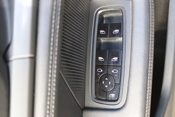 Porsche Taycan 4S Performance 84 kWh Sport Chrono-pakket | BOSE | 360° Camera | Stoelverw. | Panoramadak