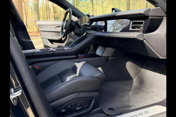 Porsche Taycan 4S Performance 84 kWh Sport Chrono-pakket | BOSE | 360° Camera | Stoelverw. | Panoramadak