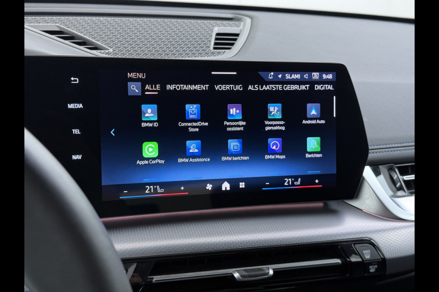 BMW iX1 eDrive20 67kWh M-Sport-Pro Leder/Alcantara Premium 19" LED Connected-Pro Warmtepomp Camera Navi Ecc Pdc 100% SOH Apple Carplay A Standverwarming/koeling Zwarte-Hemel Drive-Assist Elek.Achterklep Lmv Led Isofix DAB Keyless Wifi 1e Eigenaar Origineel Nederlandse Auto Zeer compleet!