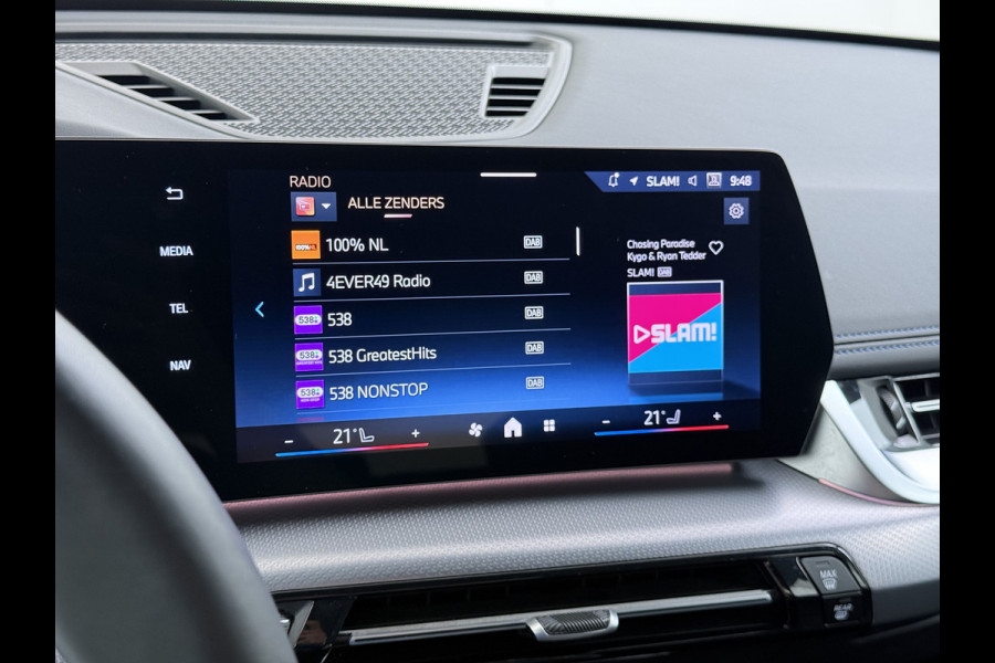 BMW iX1 eDrive20 67kWh M-Sport-Pro Leder/Alcantara Premium 19" LED Connected-Pro Warmtepomp Camera Navi Ecc Pdc 100% SOH Apple Carplay A Standverwarming/koeling Zwarte-Hemel Drive-Assist Elek.Achterklep Lmv Led Isofix DAB Keyless Wifi 1e Eigenaar Origineel Nederlandse Auto Zeer compleet!