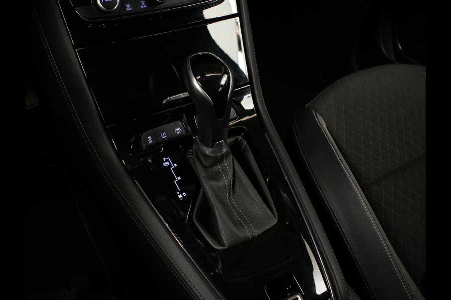 Opel Grandland X 1.2 Turbo Innovation Sport (APPLE CARPLAY,NAVI,CAMERA,CLIMATE,CRUISE,LED,GETINT,TREKHAAK,SPORTSTOELEN,LM VELGEN)