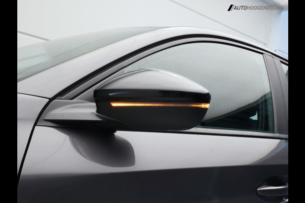 Peugeot 208 1.2 PureTech Active Pack Sport (APPLE CARPLAY,LED,SPORTSTOELEN,CLIMATE,CRUISE,PARKEERSENSOREN,LM-VELGEN,TOPCONDITIE)