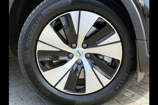 Volvo XC40 1.5 T4 Plug-in hybrid Plus Dark | Trekhaak | Navi | LED | Camera | 18 inch