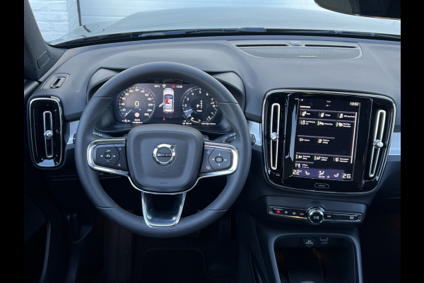 Volvo XC40 1.5 T4 Plug-in hybrid Plus Dark | Trekhaak | Navi | LED | Camera | 18 inch