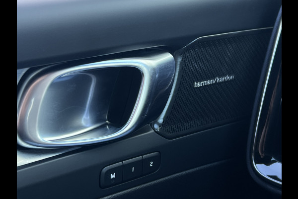 Volvo XC40 1.5 T4 Plug-in hybrid Plus Dark | Trekhaak | Navi | LED | Camera | 18 inch