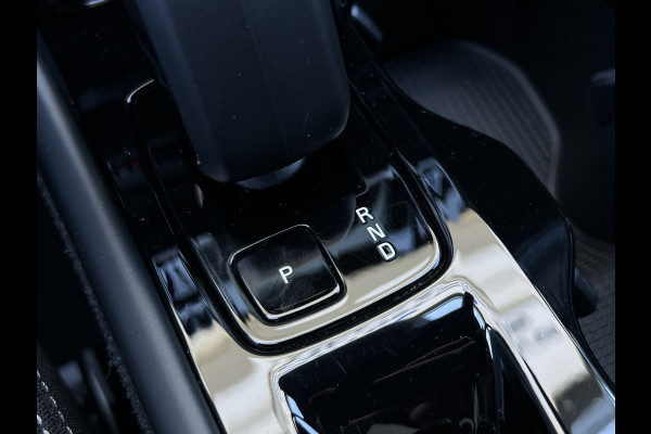 Volvo XC40 1.5 T4 Plug-in hybrid Plus Dark | Trekhaak | Navi | LED | Camera | 18 inch