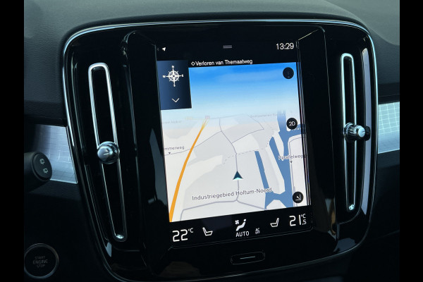 Volvo XC40 1.5 T4 Plug-in hybrid Plus Dark | Trekhaak | Navi | LED | Camera | 18 inch