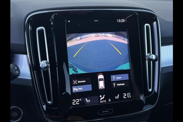 Volvo XC40 1.5 T4 Plug-in hybrid Plus Dark | Trekhaak | Navi | LED | Camera | 18 inch