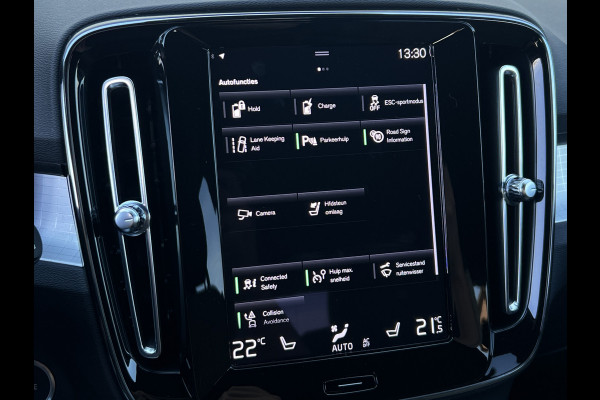 Volvo XC40 1.5 T4 Plug-in hybrid Plus Dark | Trekhaak | Navi | LED | Camera | 18 inch