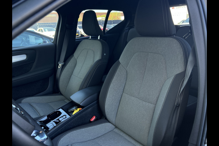 Volvo XC40 1.5 T4 Plug-in hybrid Plus Dark | Trekhaak | Navi | LED | Camera | 18 inch