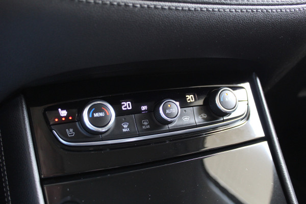 Opel Grandland X 1.6 Turbo Hybrid Ultimate | Stoelkoeling/-verwarming | Leder | 360 camera | Dealer Onderhouden