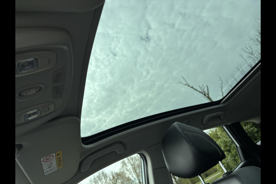 Renault Kadjar 1.2 TCe Bose | Camera | Panorama dak | Bose Audio | All-Season | Half Lederen Bekleding | Climate Controle