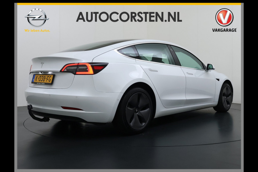Tesla Model 3 SR+ 325PK LFP-Accu SOH 91% Trekhaak AutoPilot Leer Pano-Dak Adaptive Cruise Lmv 18" Camera's Elektr.-Stuur+Stoelen+Spiegels+Gehe Ecc Navi Led DAB Voorverwarmen interieur via App Keyless One-Pedal-Drive 1.000KG Trekgewicht Origineel Nederlandse Auto LFP accu dus 100% opladen!