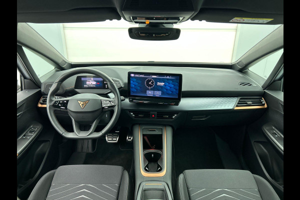 CUPRA Born Business 62 kWh | Navigatie | Apple Carplay/Android Auto | Camera | Parkeersensoren | Adaptive | Cruise Control | Stoel- en stuurverwarming | Virtual Cockpit | Climate Control | Lichtmetalen velgen