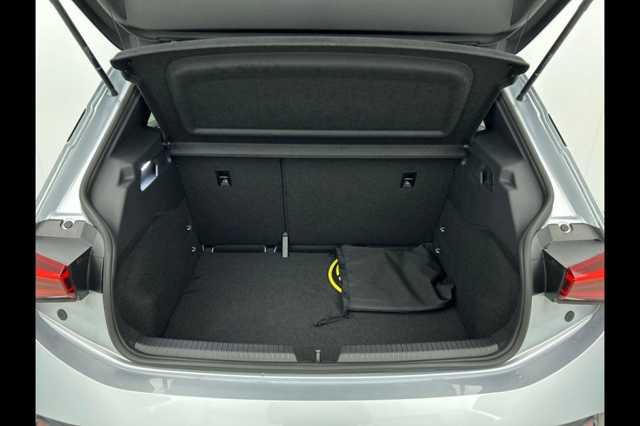 CUPRA Born Business 62 kWh | Navigatie | Apple Carplay/Android Auto | Camera | Parkeersensoren | Adaptive | Cruise Control | Stoel- en stuurverwarming | Virtual Cockpit | Climate Control | Lichtmetalen velgen