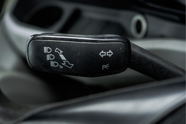 Volkswagen Crafter 35 2.0 TDI L3H2 Highline | 141 PK | 4-Motion | Camera | Navi | Cruise | Airco