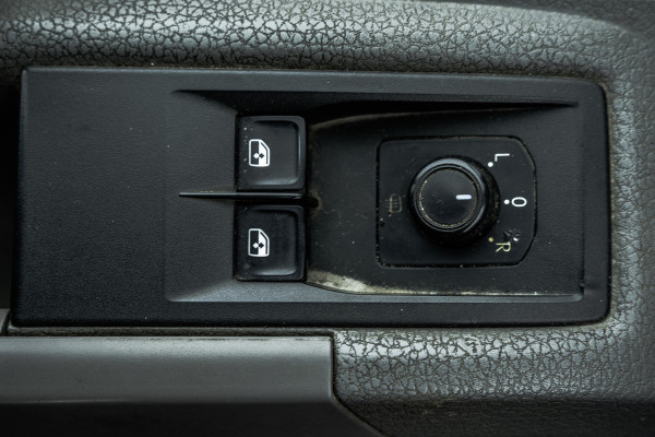 Volkswagen Crafter 35 2.0 TDI L3H2 Highline | 141 PK | 4-Motion | Camera | Navi | Cruise | Airco