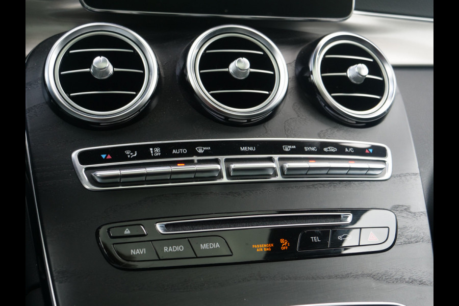 Mercedes-Benz GLC GLC 250 4MATIC | AMG | NL auto | Panorama | Burmester | Aantoonbaar onderhouden..