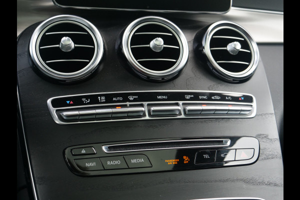 Mercedes-Benz GLC GLC 250 4MATIC | AMG | NL auto | Panorama | Burmester | Aantoonbaar onderhouden..