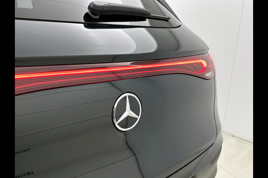 Mercedes-Benz EQE SUV 350+ Sport Edition 96 kWh | Winterpakket | Nightpakket | Displaypakket | Spiegelpakket | Parkeerpakket met 360°-camera | DIGITAL LIGHT met projectiefunctie | Trekhaak | Head-up display | Burmester® 3D-surround sound | Sierdelen lasercut van achteren verlicht |