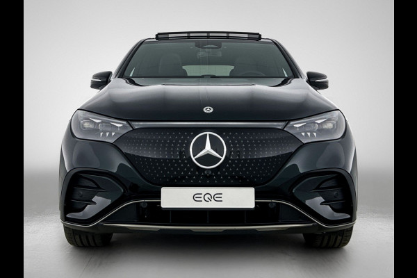 Mercedes-Benz EQE SUV 350+ Sport Edition 96 kWh | Winterpakket | Nightpakket | Displaypakket | Spiegelpakket | Parkeerpakket met 360°-camera | DIGITAL LIGHT met projectiefunctie | Trekhaak | Head-up display | Burmester® 3D-surround sound | Sierdelen lasercut van achteren verlicht |