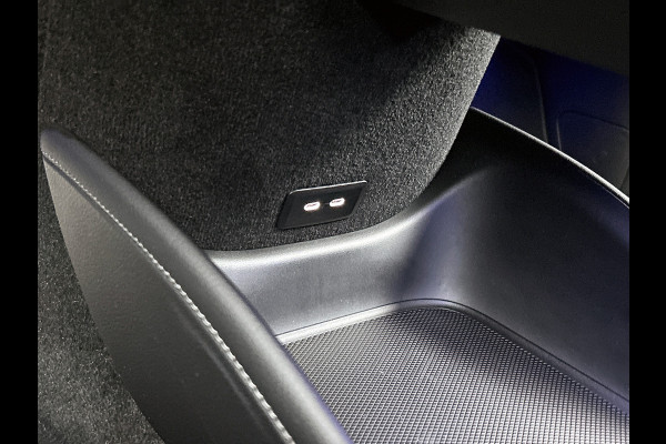 Mercedes-Benz EQE SUV 350+ Sport Edition 96 kWh | Winterpakket | Nightpakket | Displaypakket | Spiegelpakket | Parkeerpakket met 360°-camera | DIGITAL LIGHT met projectiefunctie | Trekhaak | Head-up display | Burmester® 3D-surround sound | Sierdelen lasercut van achteren verlicht |