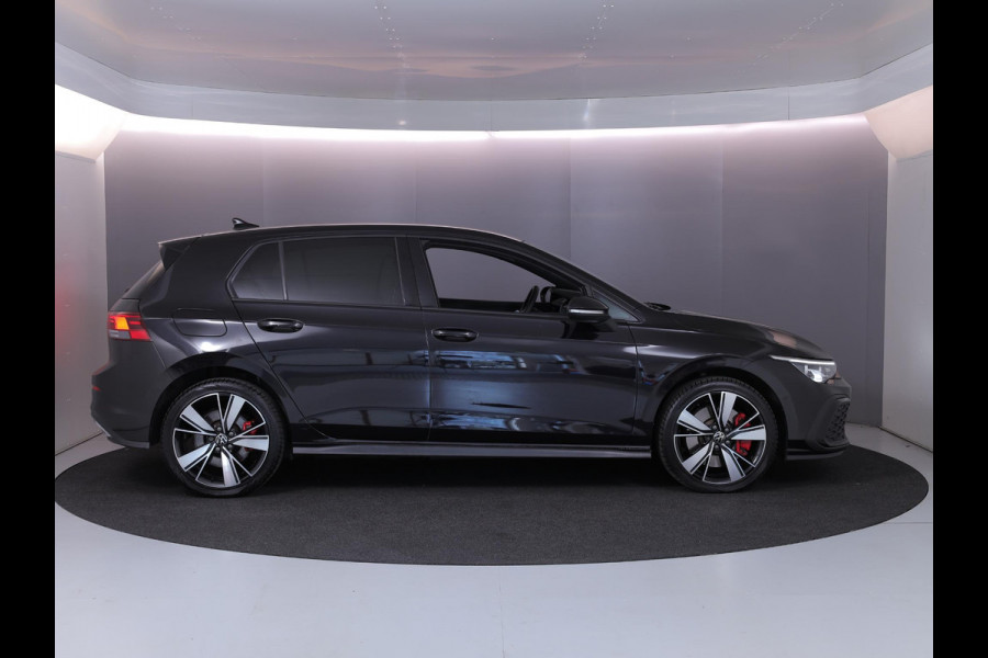 Volkswagen Golf 1.4 eHybrid GTE HYBRID| Leer|Head-up diplay|verwarmde stoelen en - stuur