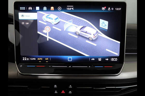 Volkswagen Golf 1.5 eHybrid Life Edition 204 pk Automaat (DSG) | Verlengde garantie | Navigatie | Parkeersensoren (Park assist) | Achteruitrijcamera |