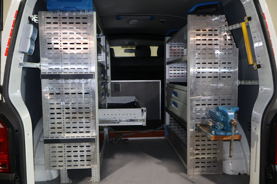 Volkswagen Transporter 2.0 TDI L1 H1 Inrichting